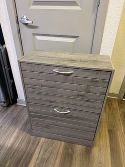 Shoes Rack - used 22.4 in. W x 29.5 in. H Gray Wood Louver
