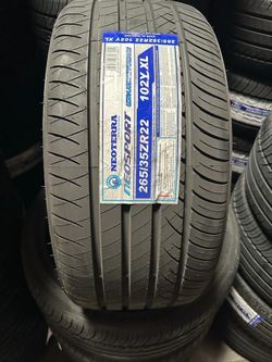 265 35 22 Nuevo Set Of Tires