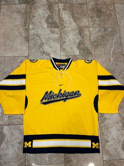 Michigan Wolverines Hockey Nike Jersey Mens Maize Sewn Vintage Lace Up UM Large