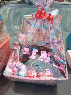 MOTHERS DAY BASKETS