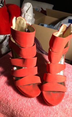 Size 7.5 woman heels