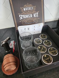 ComboJoy whiskey smoker kit – torch, 2 glasses, 6 woods