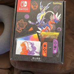 Nintendo Switch OLED Pokémon Scarlet & Violet Edition in Original Box - HEG-001