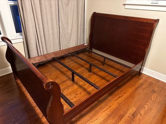 Queen size wood cherry sleigh bed frame