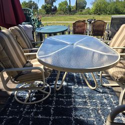 Vintage   6 pieces set2 swevil chsirs with cusion 2 regular chairs  footrest