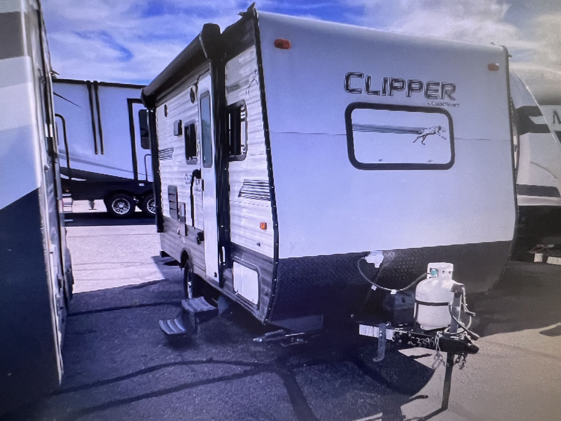 2019 CLIPPER 17BH