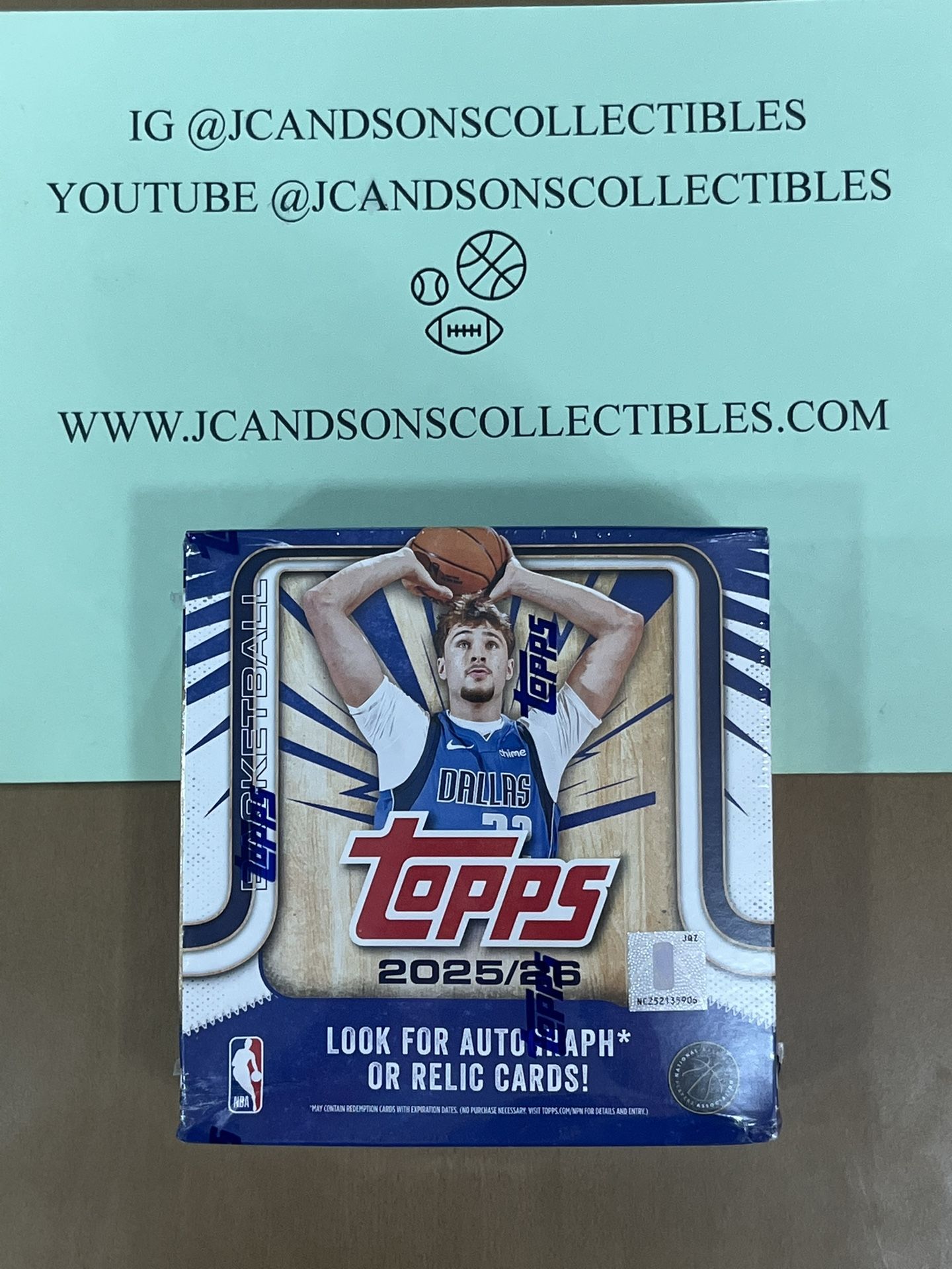2025/26 Topps MEGA BOX (224 Cards) NBA Basketball Brand New Sealed