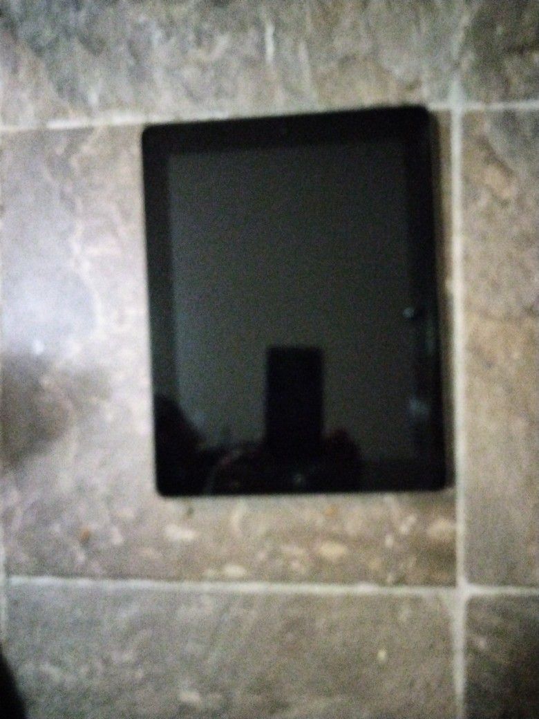 Apple iPad 2. 16 Gb A1395 Locked For Parts Only