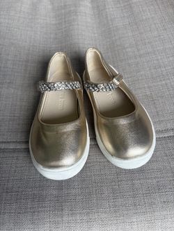Zapatos dorados con brillantes para niñas marca Thee Bron size 8