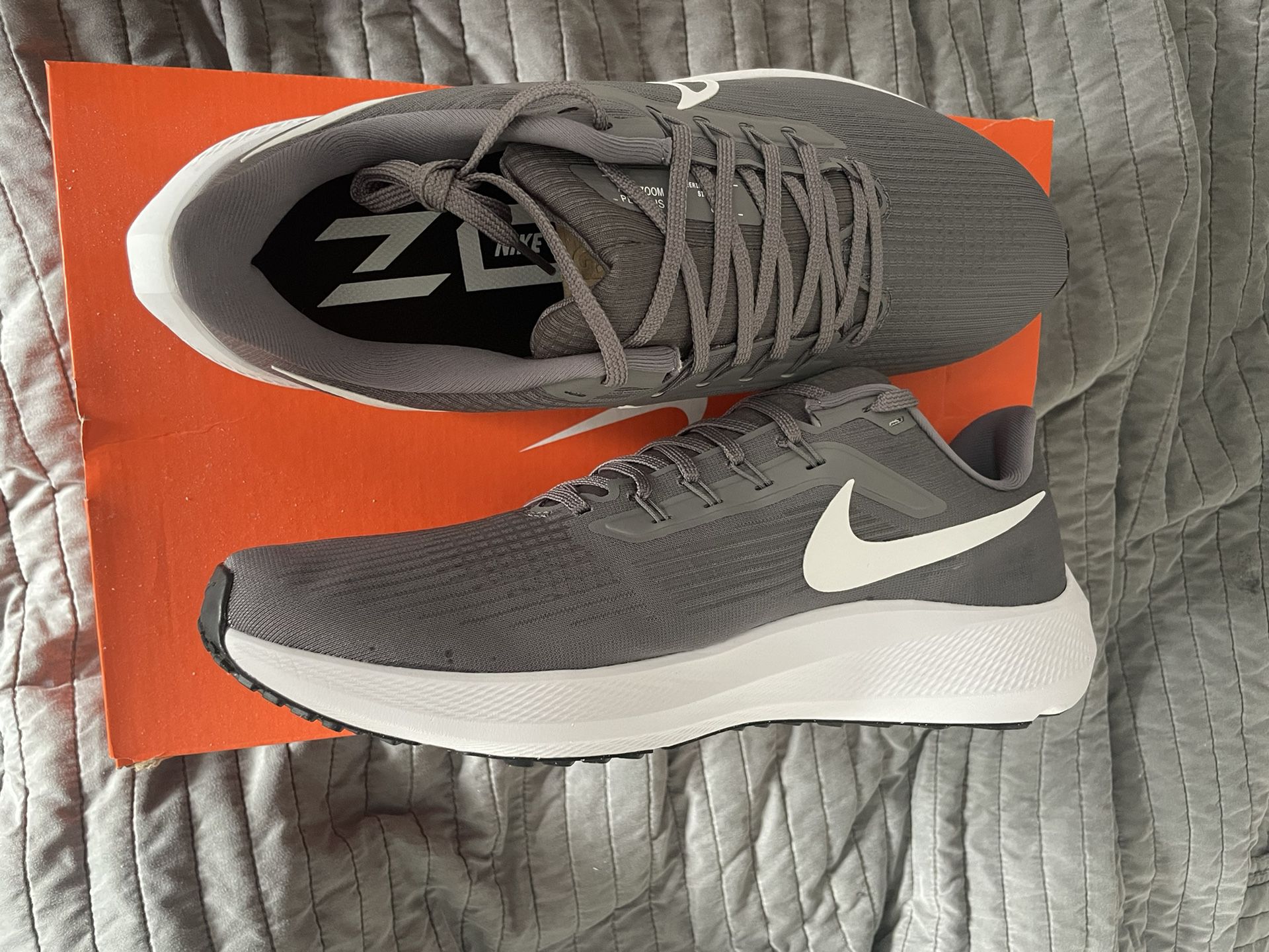 akse arbejder Stige Nike Zoom Air Pegasus Size 13 for Sale in Garden City South, NY - OfferUp