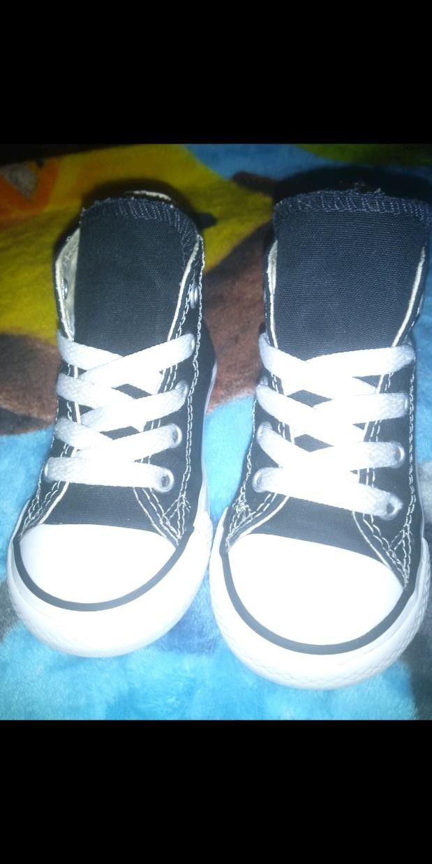 Size 6 Converse All ⭐ Star