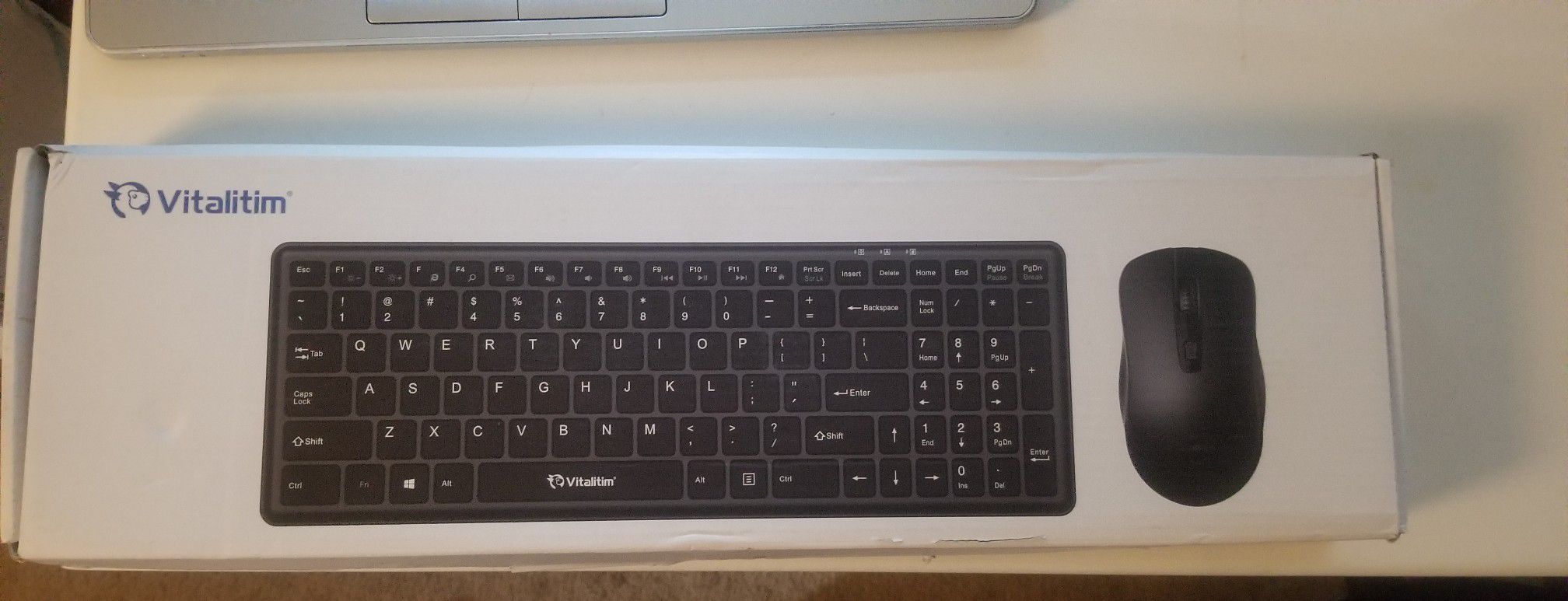Wireless computer/laptop keyboard