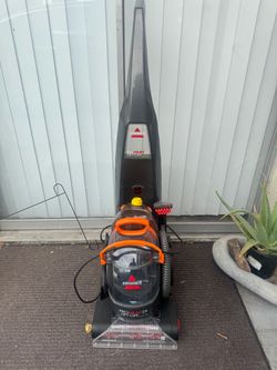 Bissell ProHeat 2X Lift-Off Pet Carpet Cleaner
