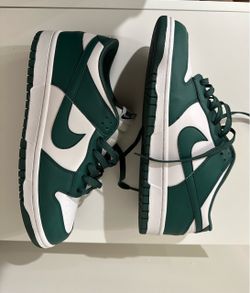 Nike Dunk Low Green and White Sneakers(Send me an offer!)