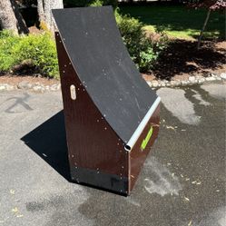 4x4 Ramp tech Quarter Pipe