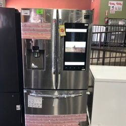 Samsung Family Hub Refrigerator 7NCA