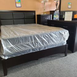Queen Bedroom Set ( Hablamos Español)