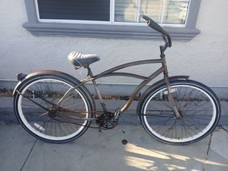 Men's rusty 29" Huffy Beach Cruiser