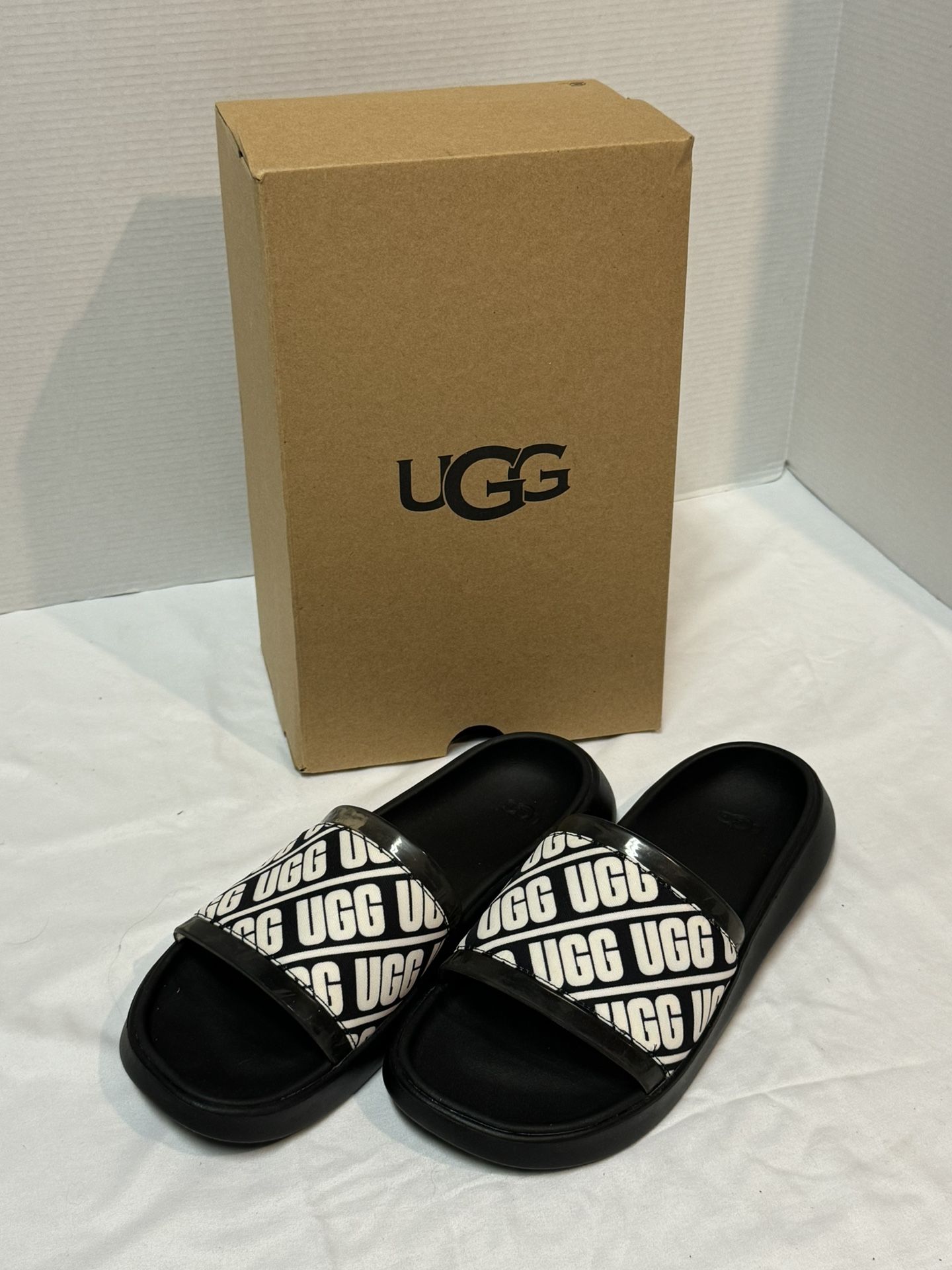 Size 38 Ugg Slides $25