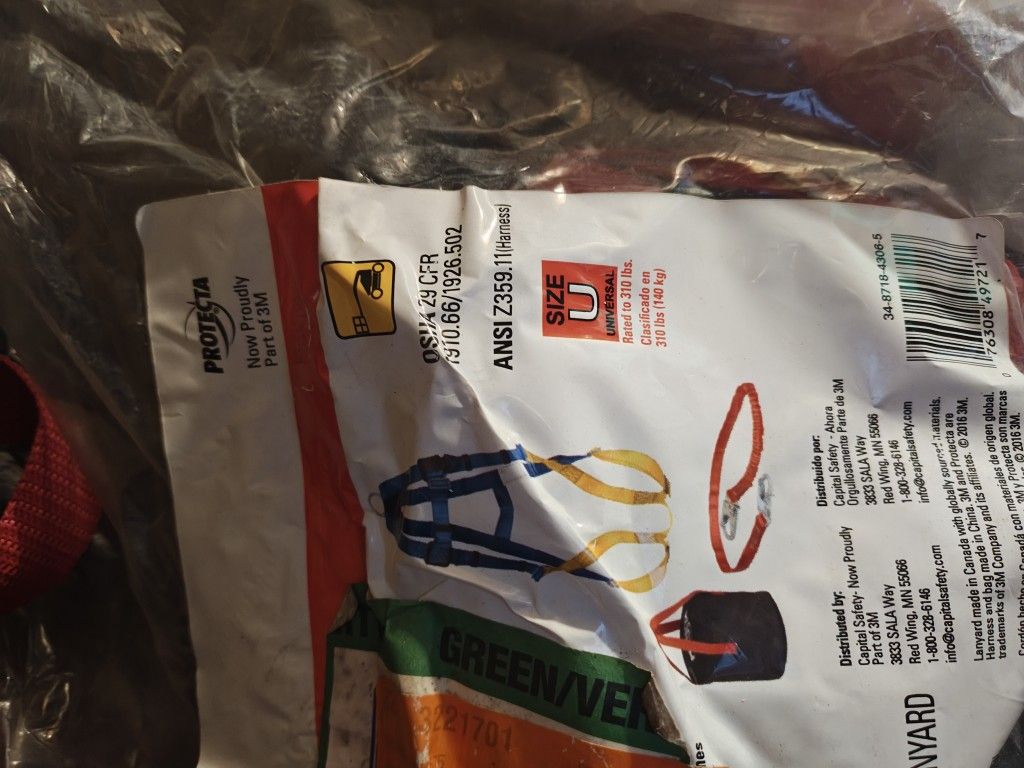 8 Brand New Safety Harnesses Universal Size 6ft Lanyards 