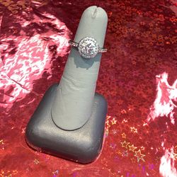 18k Diamond engagement ring