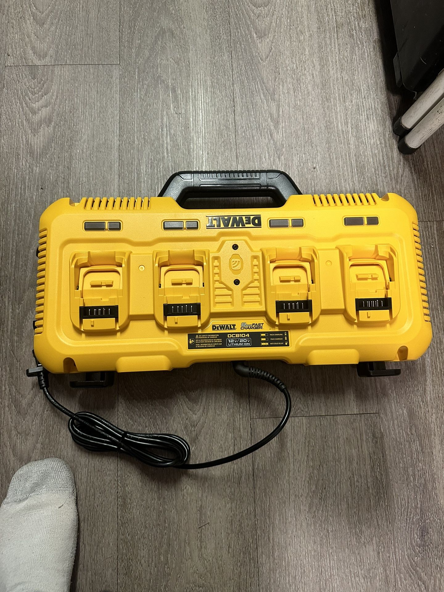 Dewalt 4port Rapid Charger