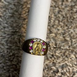 Religious Style Gold-Tone Ring with Stones – Unique Design