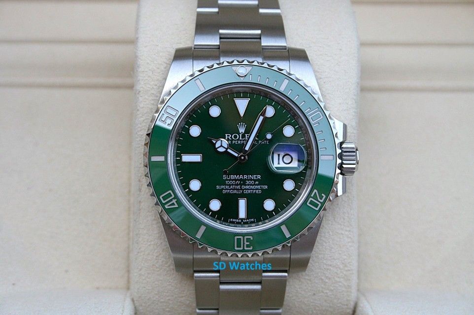 ROLEX 116610LV GREEN SUBMARINER WATCH HULK - T2253