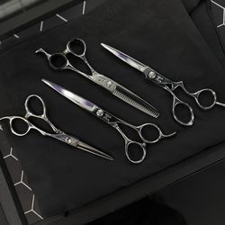 Hanzo shears for barbers or hairstylists