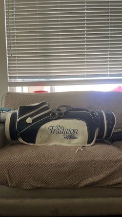 Golf Bag SELLING ASAP