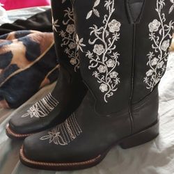 Brand New Cowgirl Boots 