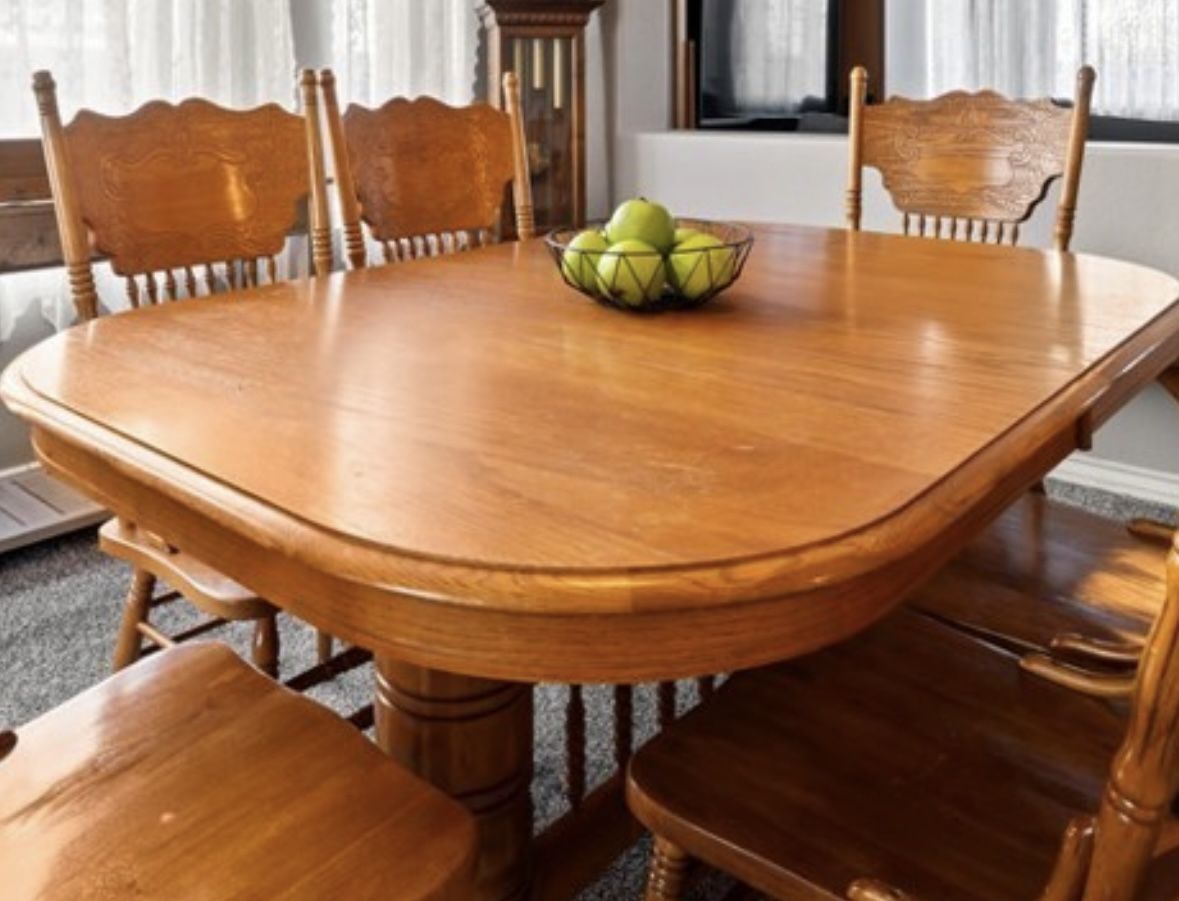 Dining Table. Solid Wood
