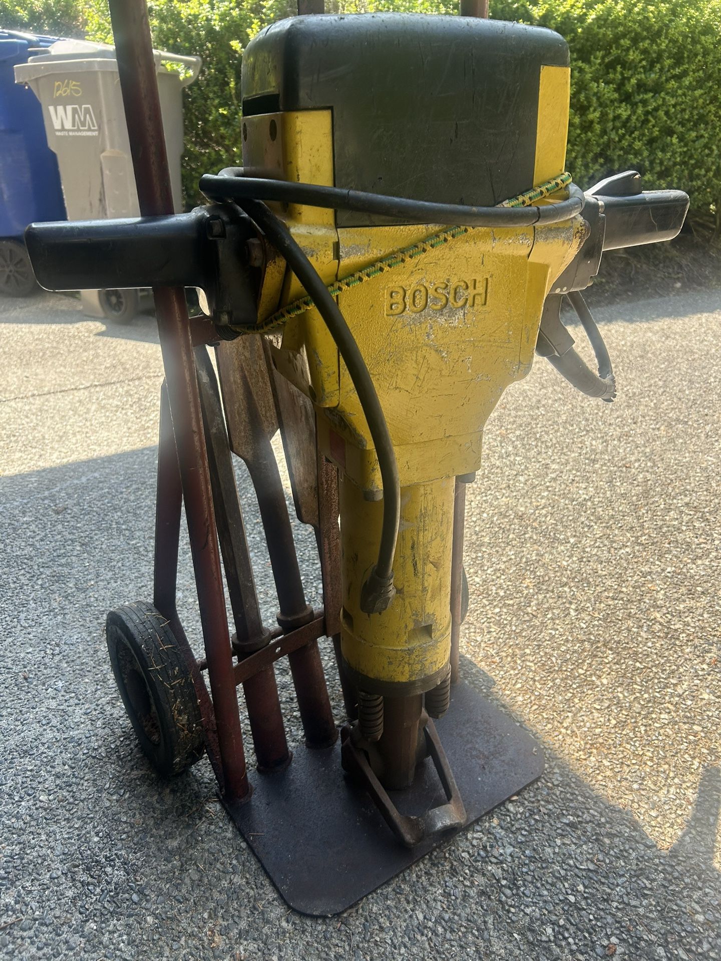 bosch jack hammer w/cart and attachments