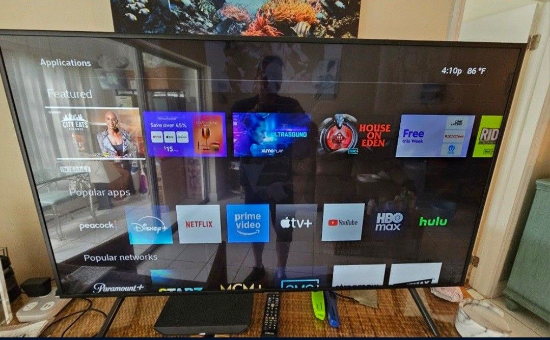 SAMSUNG 55" Class 4K Ultra HD (2160P) HDR Smart LED TV UN55RU7100 (2020)