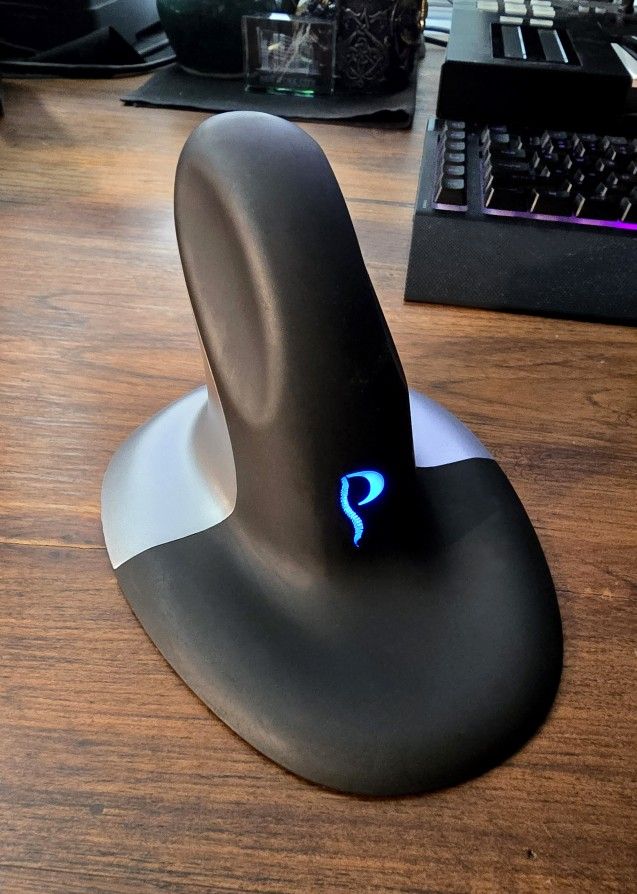 Penguin Ambidextrous Ergonomic Mouse Medium (2nd Mouse FREE)