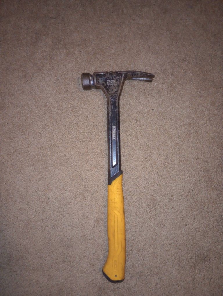 DeWalt 22 Oz Hammer