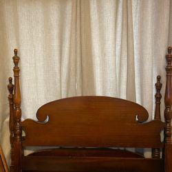 Vintage Full Size Bed Frame w/Box Spring Slats