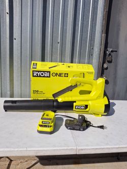 Ryobi One +18V 250 CFM Leaf Blower Kit