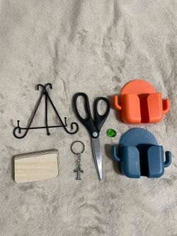 Mixed Lot of Small Useful Household Items