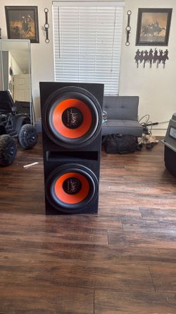 Subwoofer With Amps And Epicenter 