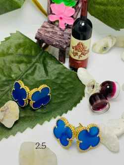 18k REAL SAUDI GOLD SET ALHAMBRA BLUE EARRINGS CHAIN WITH PENDANT 9.8g Total 18"