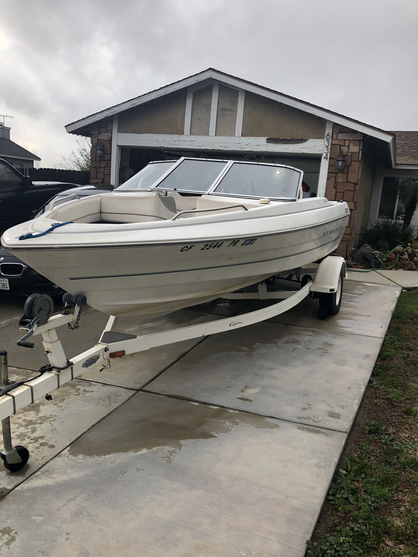 2000 Bayliner Capri 1954
