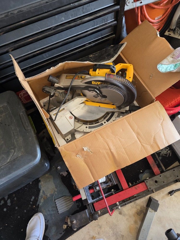 DeWalt Miter Saw