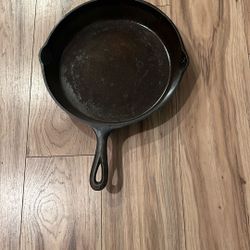 Unmarked Wagner Cast-Iron Pan