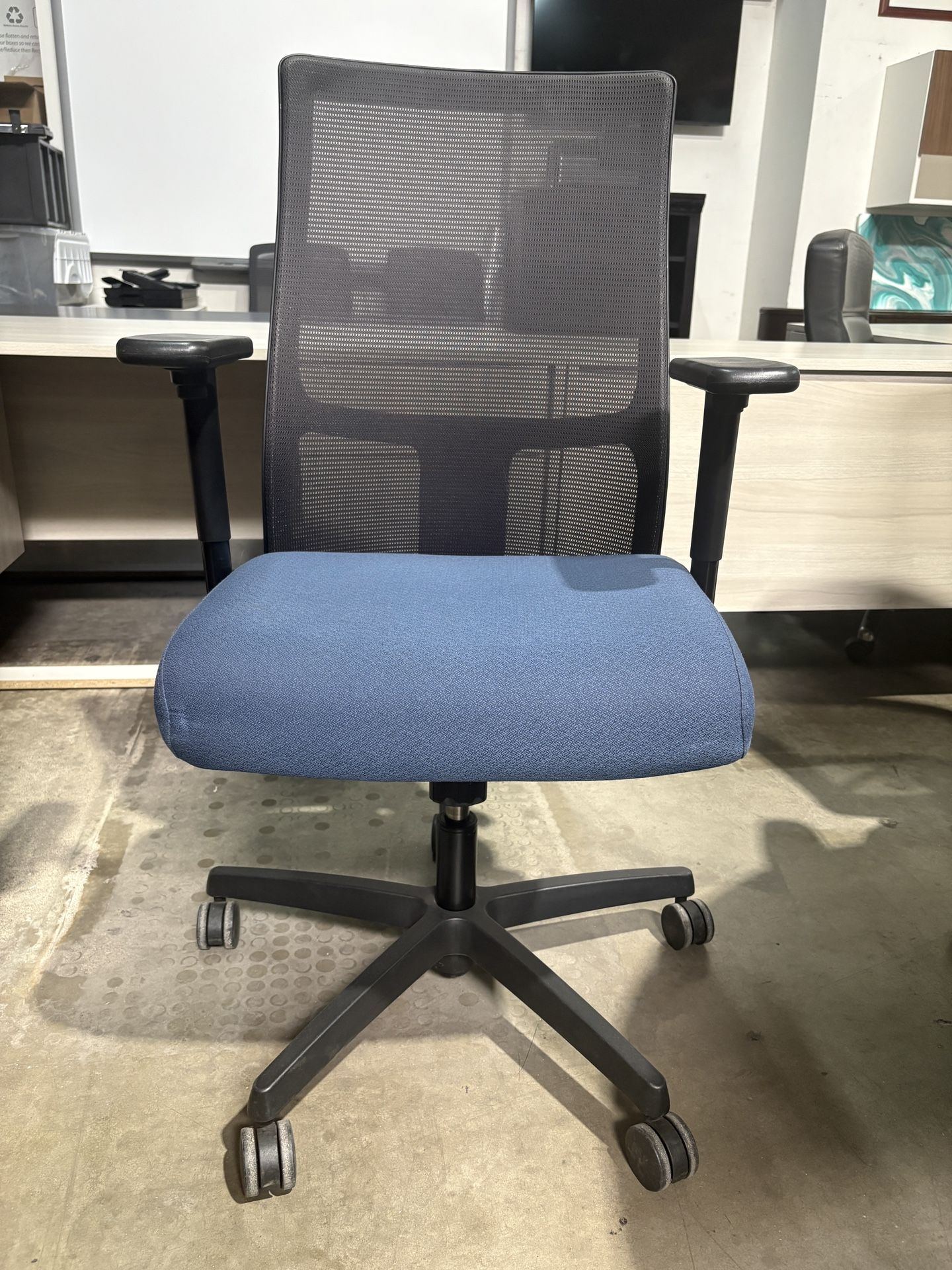 Office Chair Ergonomic HON Ignition Chair With All The Adjustments