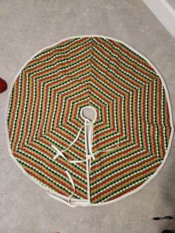 Vintage Sweater style tree skirt (reversible)