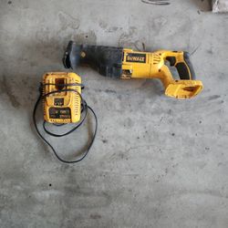 Dewalt Reciprocating  Saw And Charger. No Battery