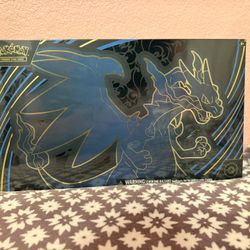 Pokémon TCG: Mega Charizard X Ex Ultra Premium Collection