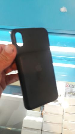 Apple iPhone X charging case