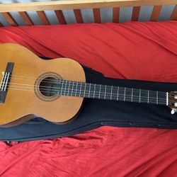 Classic Guitar + Hard Case 